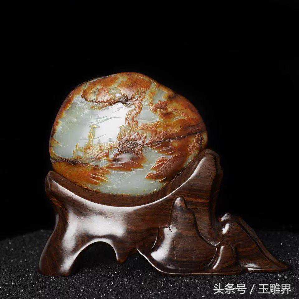 和田玉籽料留皮很漂亮，还有检验真假的作用