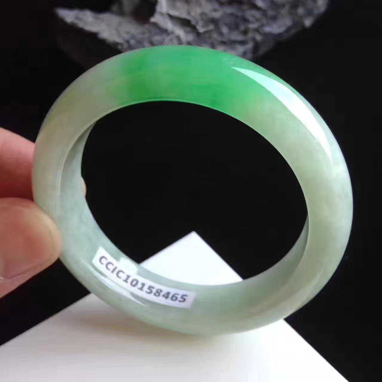 “手镯看种，挂件看色”如何正确理解？