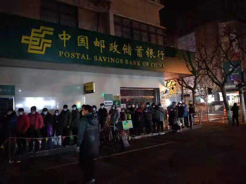 通宵排队！只为这张“牛票”