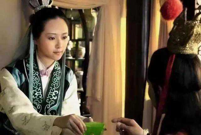 闲话贾府里那些异常珍贵的古玩茶具