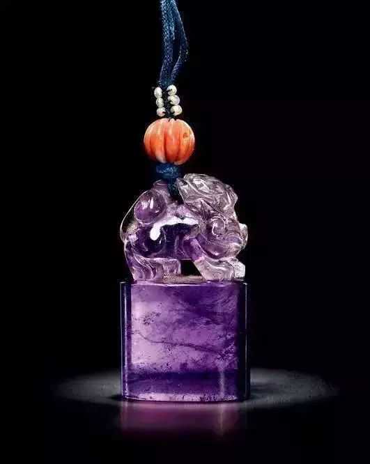 皇帝身边的小物件——紫晶兽钮椭圆章