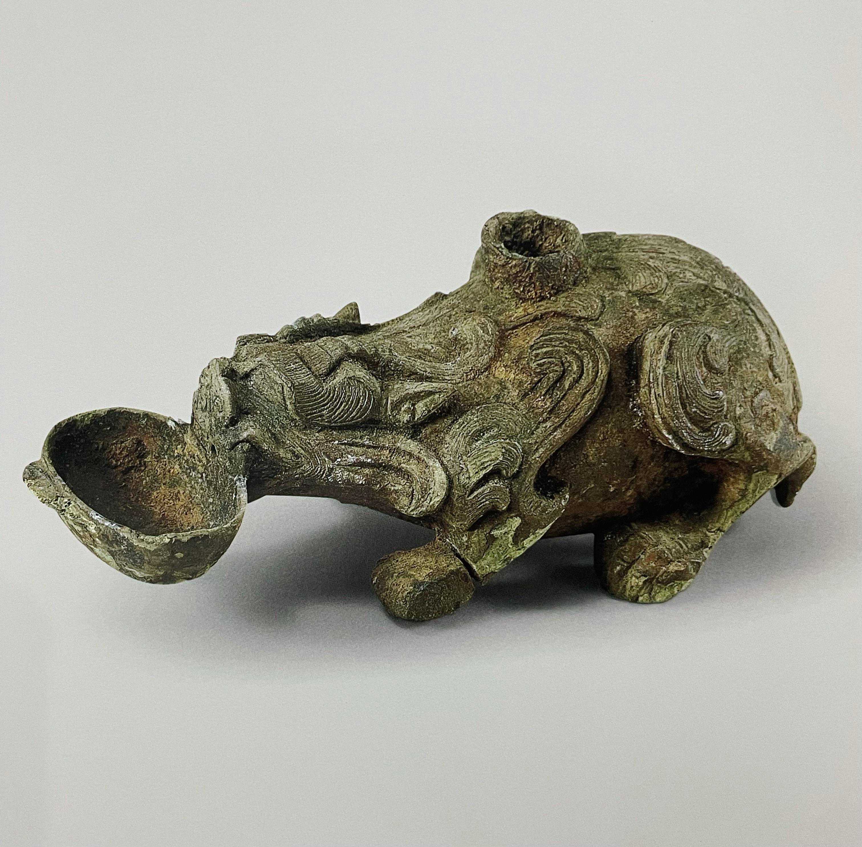 这只“毛茸茸”的小怪兽，专职陪读