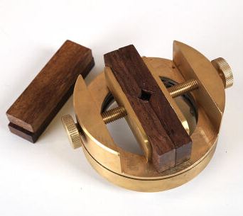 篆刻入门工具篇：印床与印规