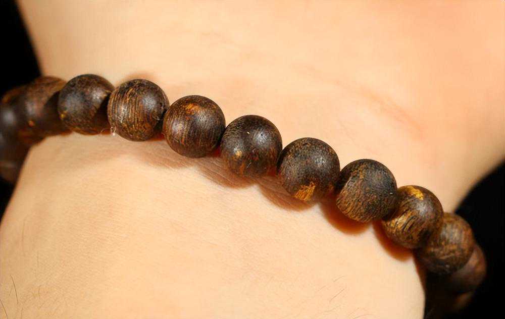 新手不知道怎么选奇楠？看看行家给玩香新人的建议