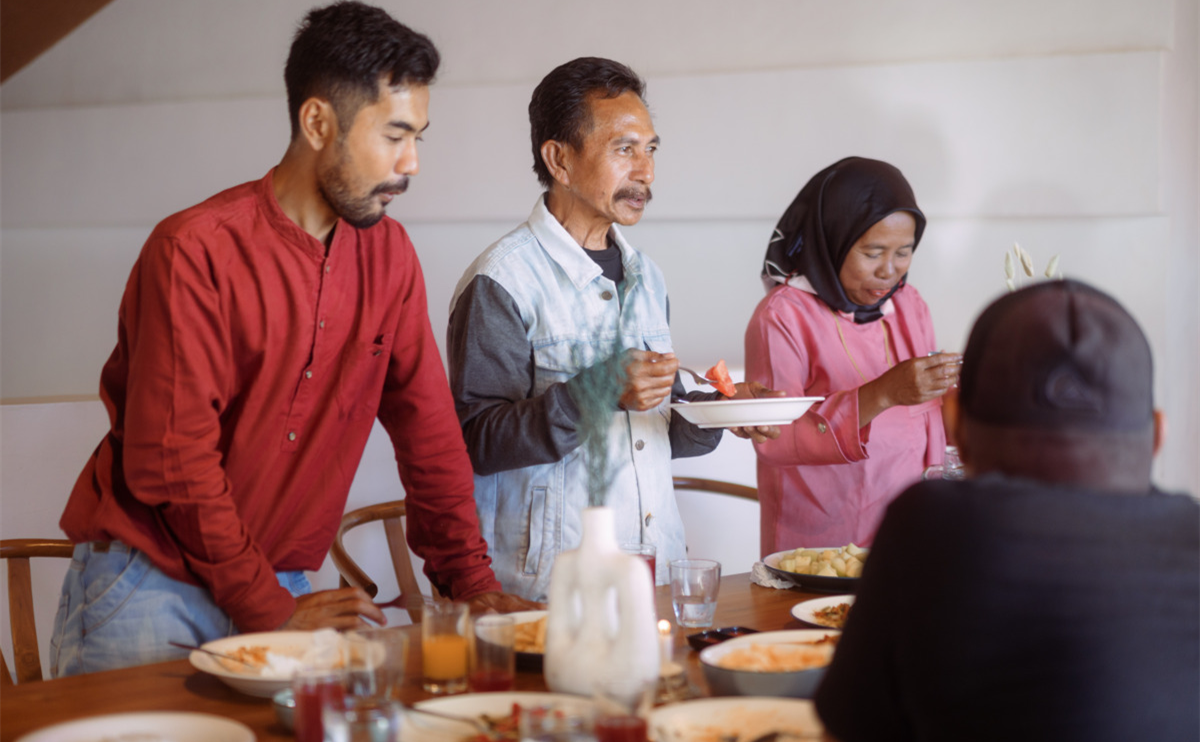 带孙子6年，儿媳赶我走，她让自己爸妈来家里住，1个月后她后悔了