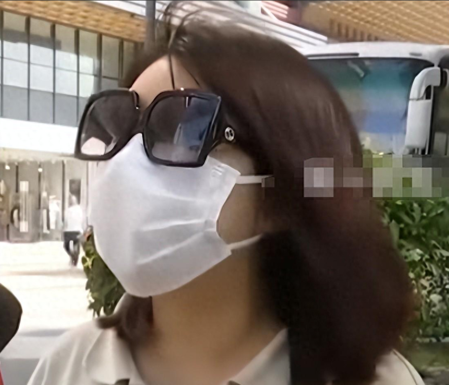 离谱！小姐姐32万报私教，1天折腾六七次抱怨有点吃不消