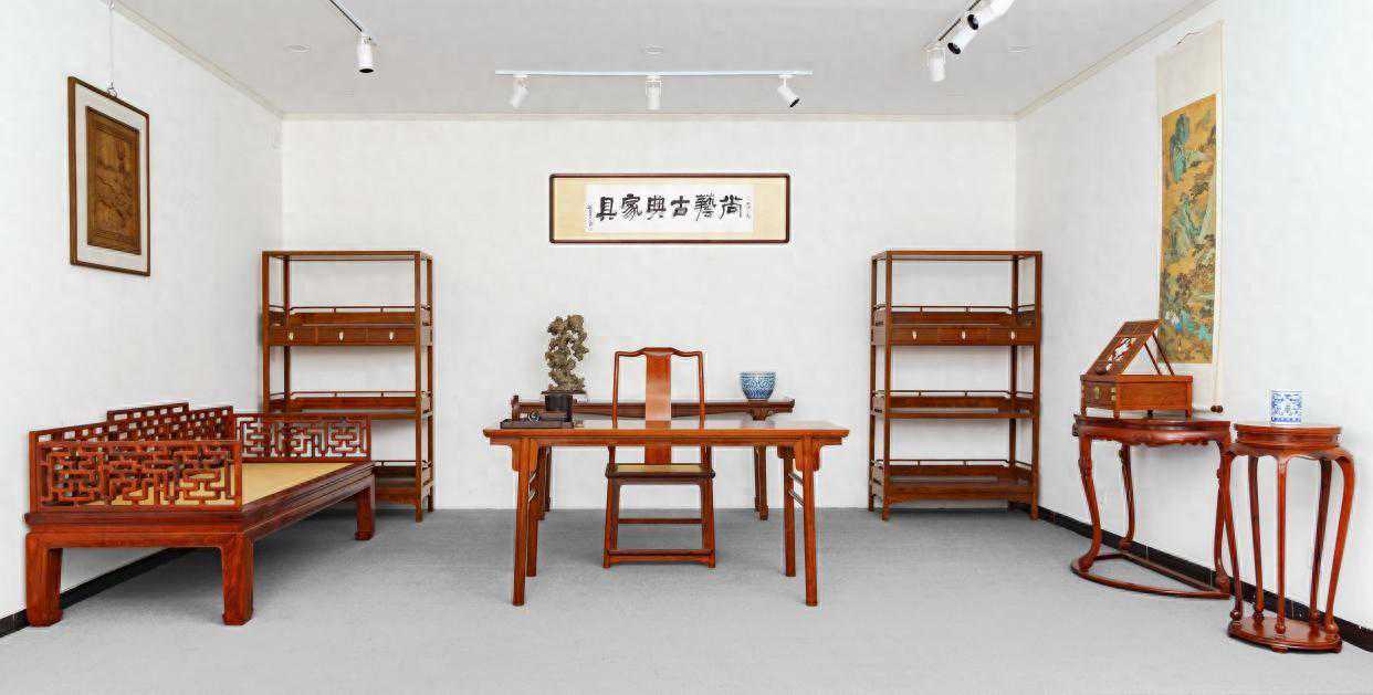 尚兿古典家具：大叶黄花梨半桌，传承千年工艺，演绎东方雅韵艺