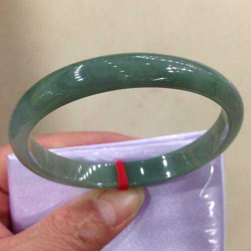 白底青，油青，蓝水，常听说的翡翠手镯对图入座，不再傻傻分不清