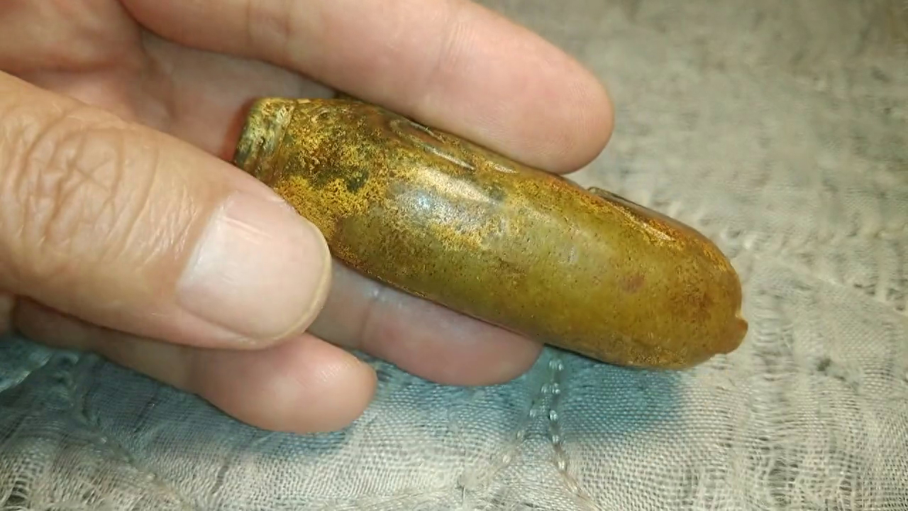 汉代风格圆雕玉猪佩::