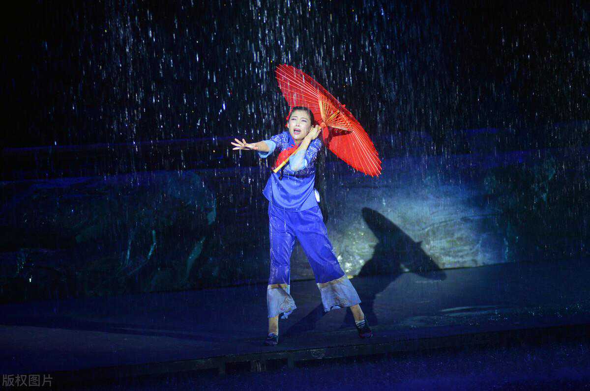 女人的初恋，因为“三个不懂”，最爱的人一转身就是永别