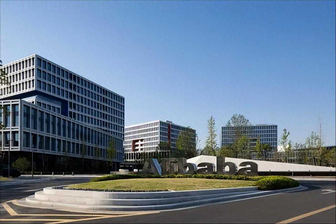 阿里一退再退-谋定论道·中国企业家论坛：和腾讯心有灵犀？