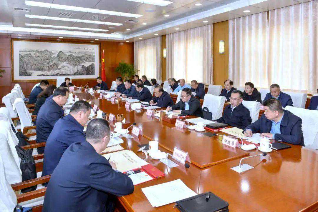 朔州市委副书记、市长吴秀玲主持召开市长办公会议