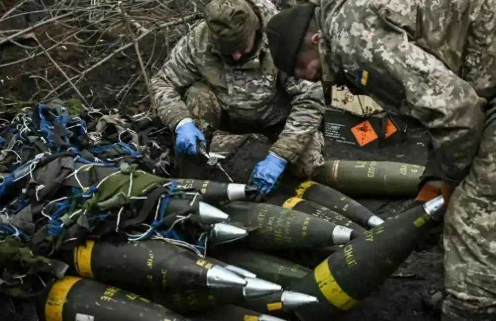 俄罗斯胜利之势可能被扭转，北约国家突然找到了近200万发炮弹