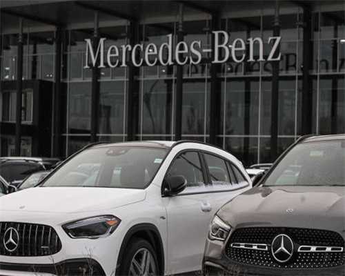 仙鹤欲飞，见者好运，指日高升，一生顺遂，平步青云