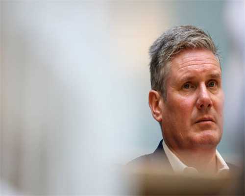 爸爸姓“公”，得知双胞胎名字，上户人员称赞：有文化