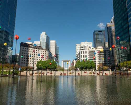 “朱”姓爸爸给娃取名太特殊，不料想改时却改不了，网友：太胡闹