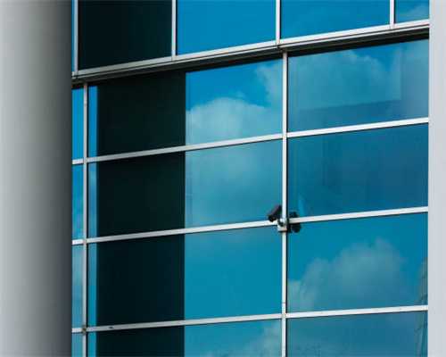 “山高地厚”裴文璐绘画作品展开幕 来看民族风貌的美术表达