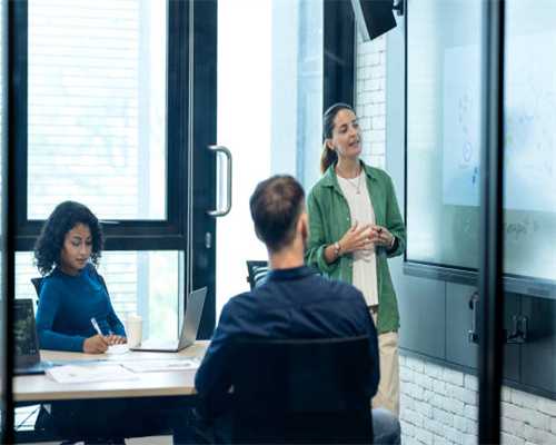 以色列六枚导弹轰炸伊朗的大使馆，如果轰炸的是我们，如何应对