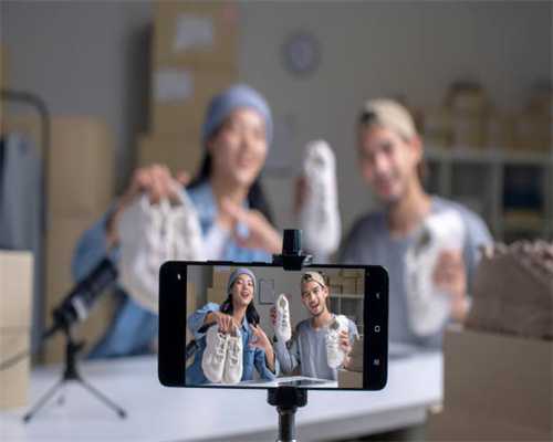 小说推荐《迪奥先生》作者：绿野千鹤