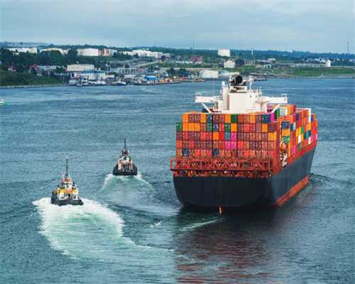 京圈小公主夏言和霸总男友吵架，上演她逃他追的豪门爱情故事